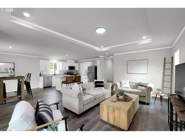 $259,900 | 48113 Commercial Street, Oakridge, OR 97463