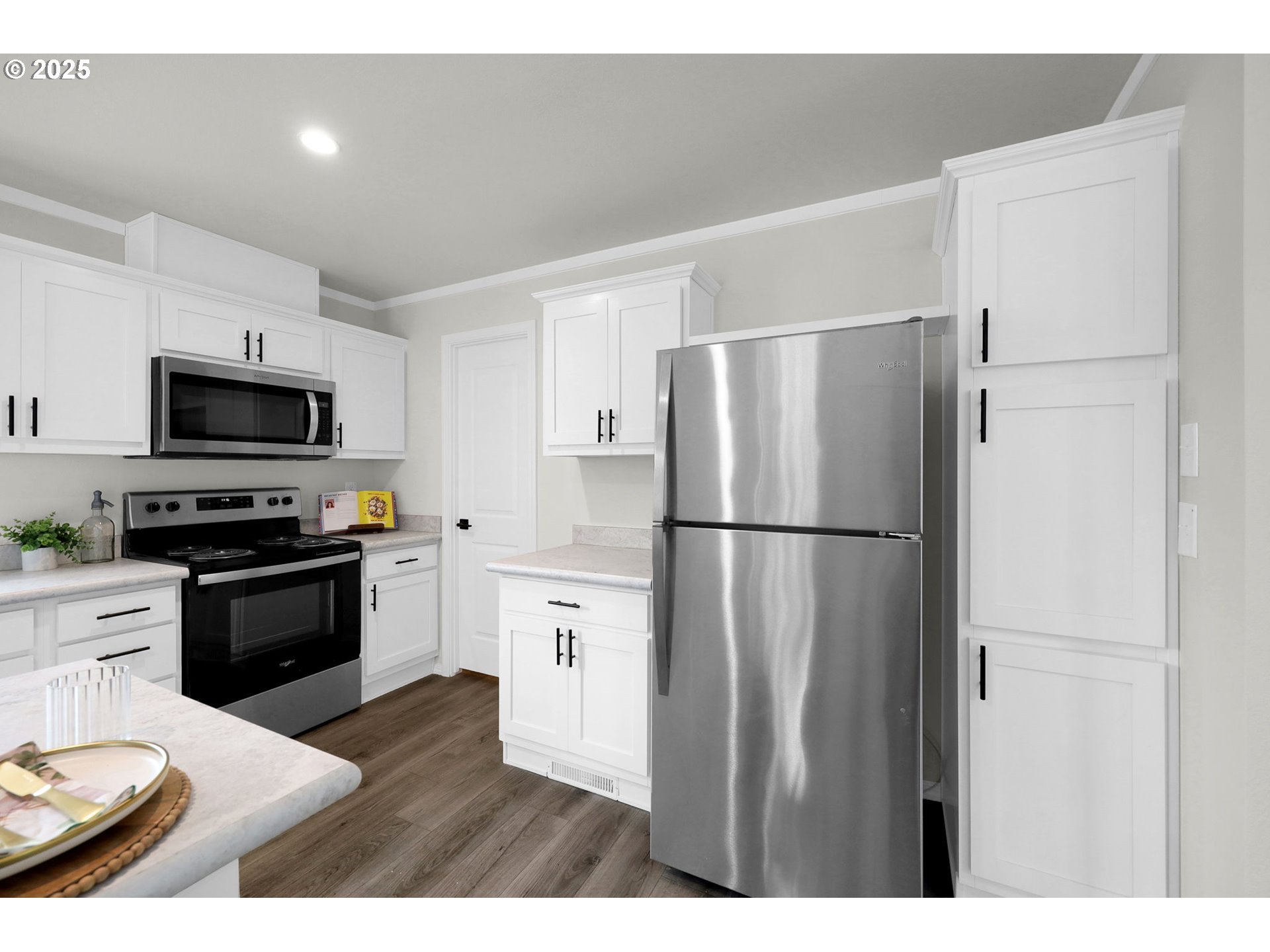 48113 Commercial Street Oakridge, OR 97463 - Photo 16 of 36