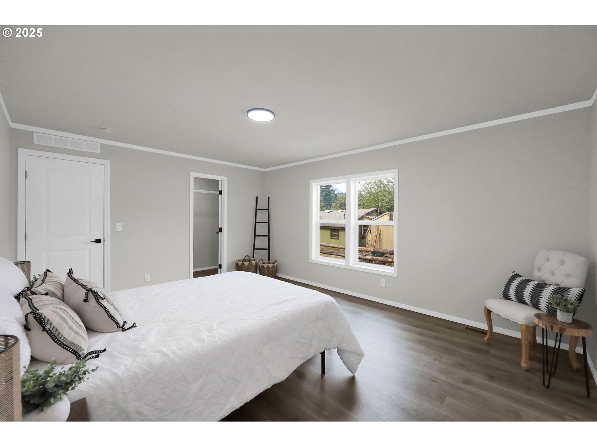 48113 Commercial Street Oakridge, OR 97463 - Photo 21 of 36