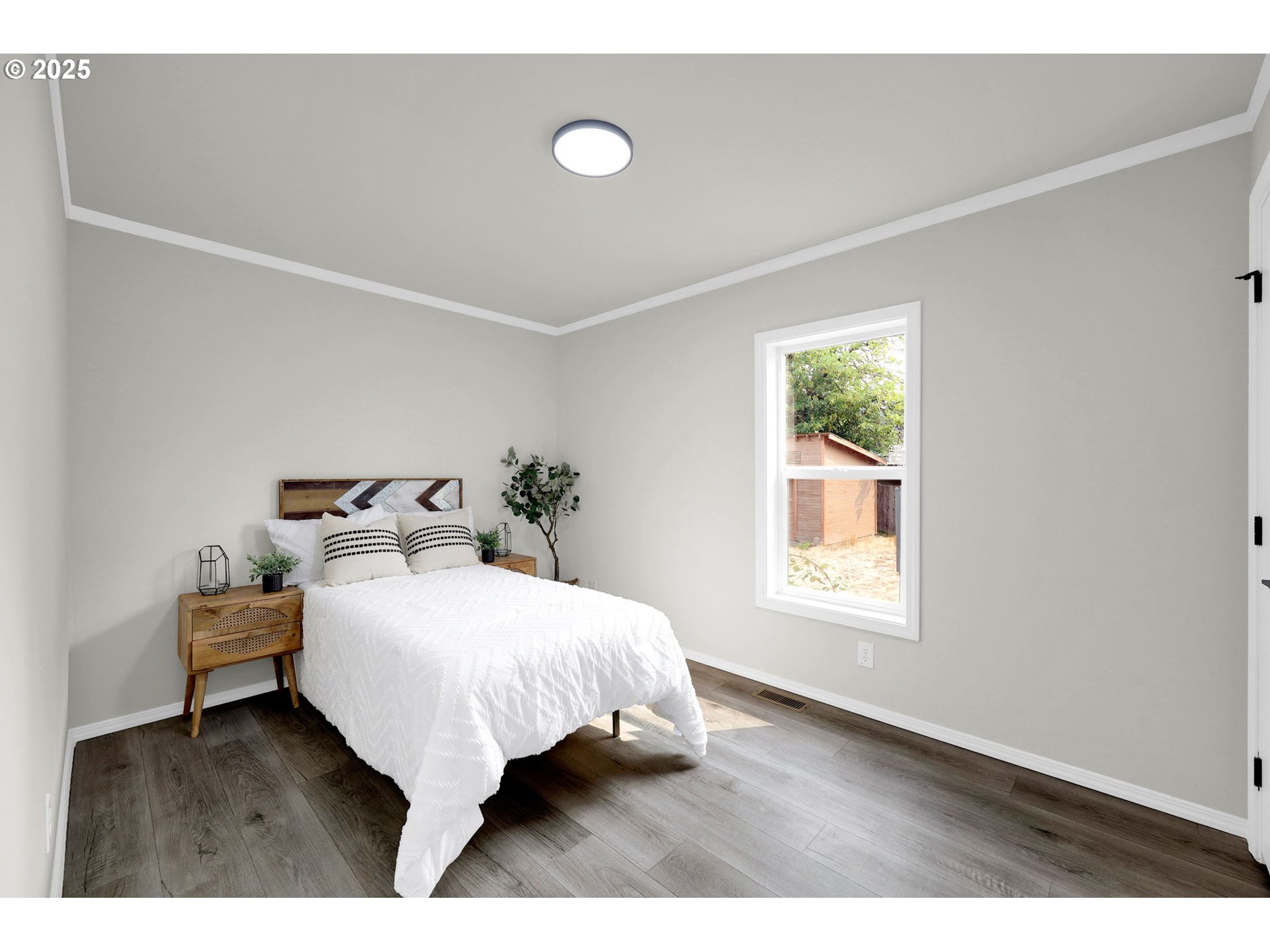 48113 Commercial Street Oakridge, OR 97463 - Photo 29 of 36