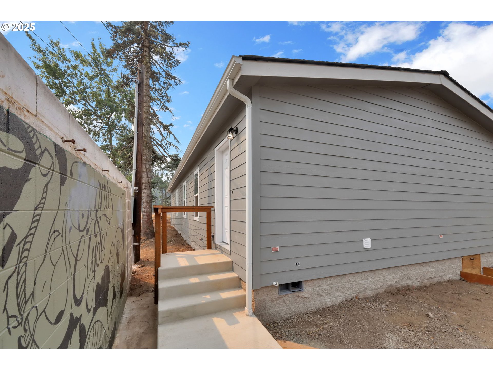 48113 Commercial Street Oakridge, OR 97463 - Photo 33 of 36