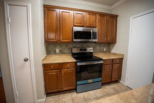 $1,100 | 12166 Metric Boulevard, Unit 371, Austin, TX 78758