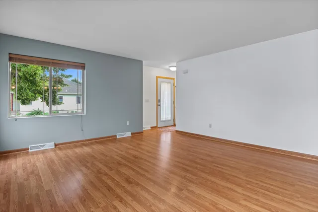 $385,000 | 562 Lexington Drive, Oregon, WI 53575