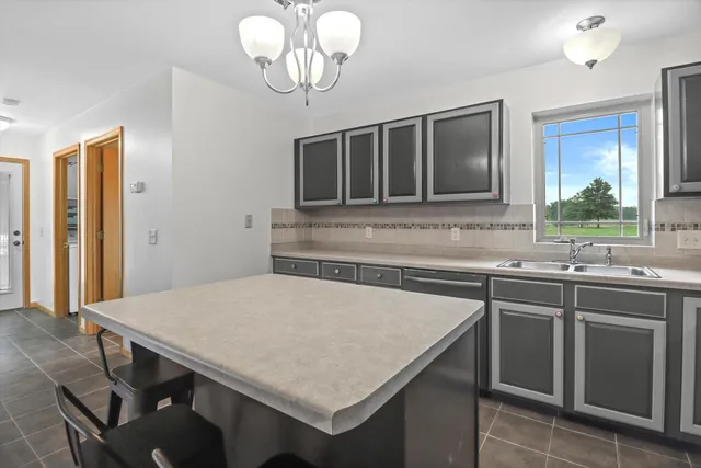 $385,000 | 562 Lexington Drive, Oregon, WI 53575