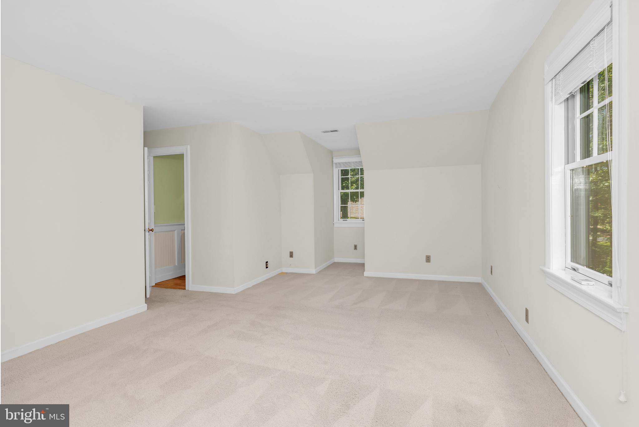 24420 Mallard Place St. Michaels, MD 21663 - Photo 31 of 33 an empty room with windows