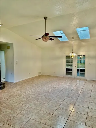 $1,650 | 2827 Northeast 31st Place, Ocala, FL 34479