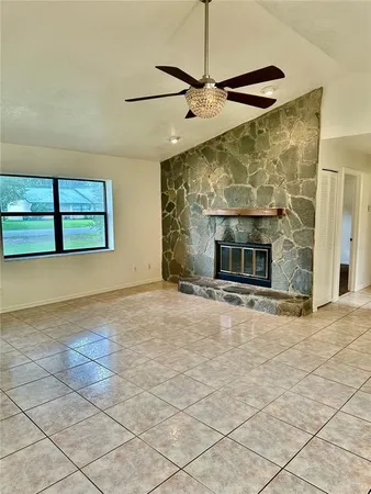 $1,650 | 2827 Northeast 31st Place, Ocala, FL 34479