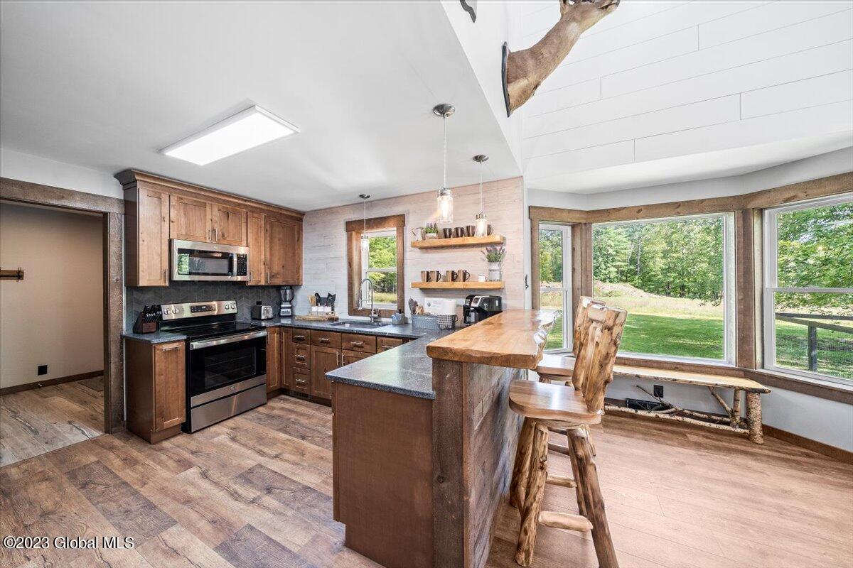 751 Corinth Road Queensbury, NY 12804 - Photo 7 of 37 08-AG100045
