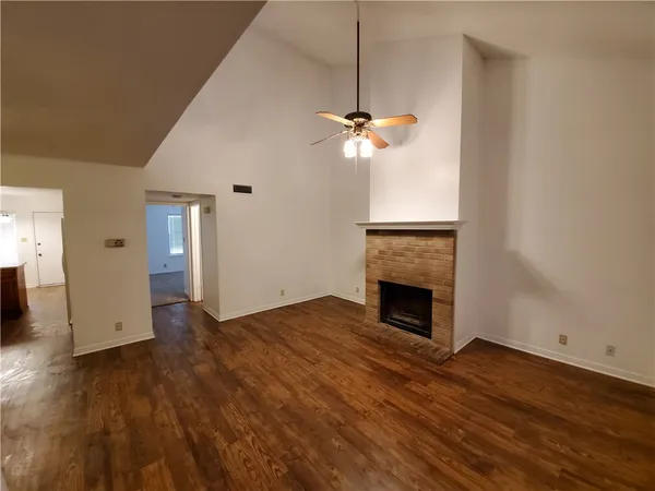 $1,500 | 108 Verna Spur, Unit B, Georgetown, TX 78628