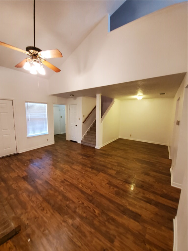 108 Verna Spur, Unit B Georgetown, TX 78628 - Photo 6 of 24 Living Room