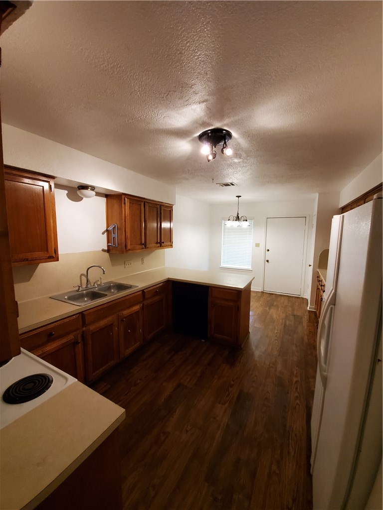 108 Verna Spur, Unit B Georgetown, TX 78628 - Photo 7 of 24 Kitchen