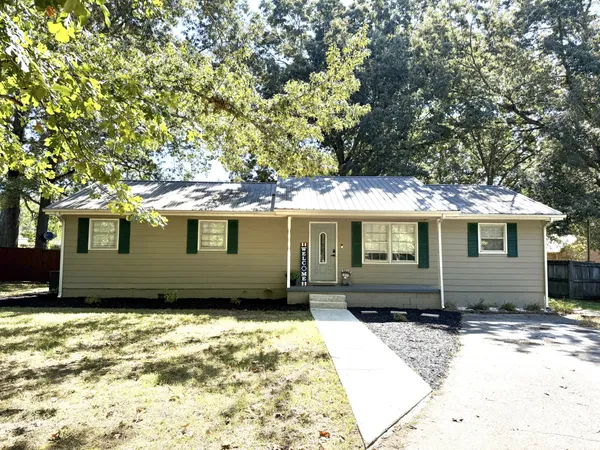$279,900 | 400 Cumberland Avenue, Tullahoma, TN 37388