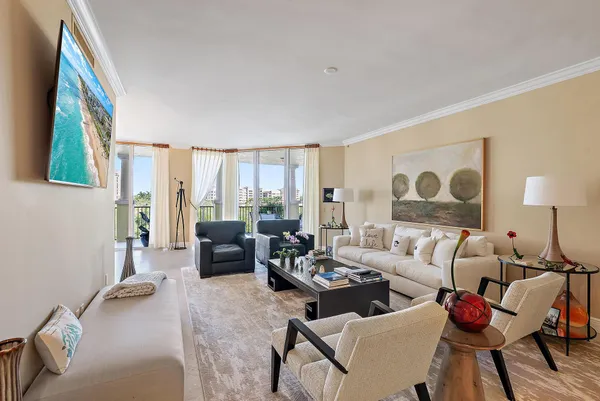 $1,600,000 | 340 Highway 1, Unit 305, Jupiter, FL 33477