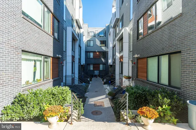 $3,500 | 1647 East Eyre Street, Unit 8, Philadelphia, PA 19125