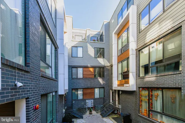 $3,500 | 1647 East Eyre Street, Unit 8, Philadelphia, PA 19125