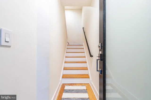 $3,500 | 1647 East Eyre Street, Unit 8, Philadelphia, PA 19125