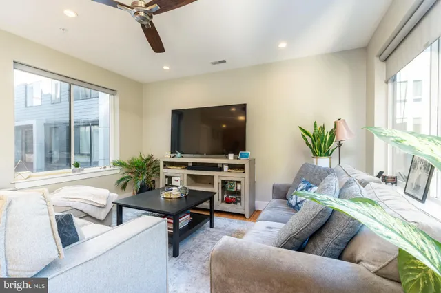 $3,500 | 1647 East Eyre Street, Unit 8, Philadelphia, PA 19125