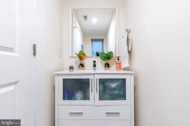 $3,500 | 1647 East Eyre Street, Unit 8, Philadelphia, PA 19125