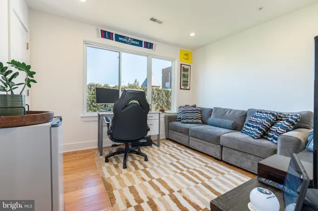 $3,500 | 1647 East Eyre Street, Unit 8, Philadelphia, PA 19125