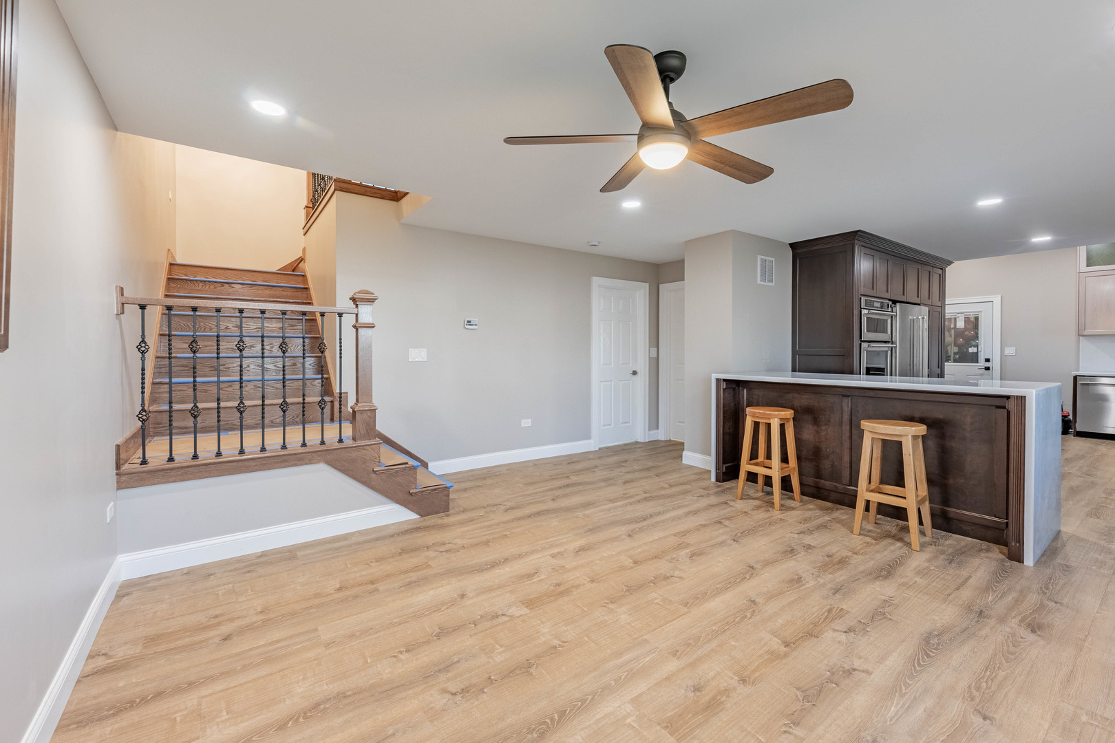 1817 Kelly Avenue Crest Hill, IL 60403 - Photo 4 of 22 a view of an empty room and kitchen view