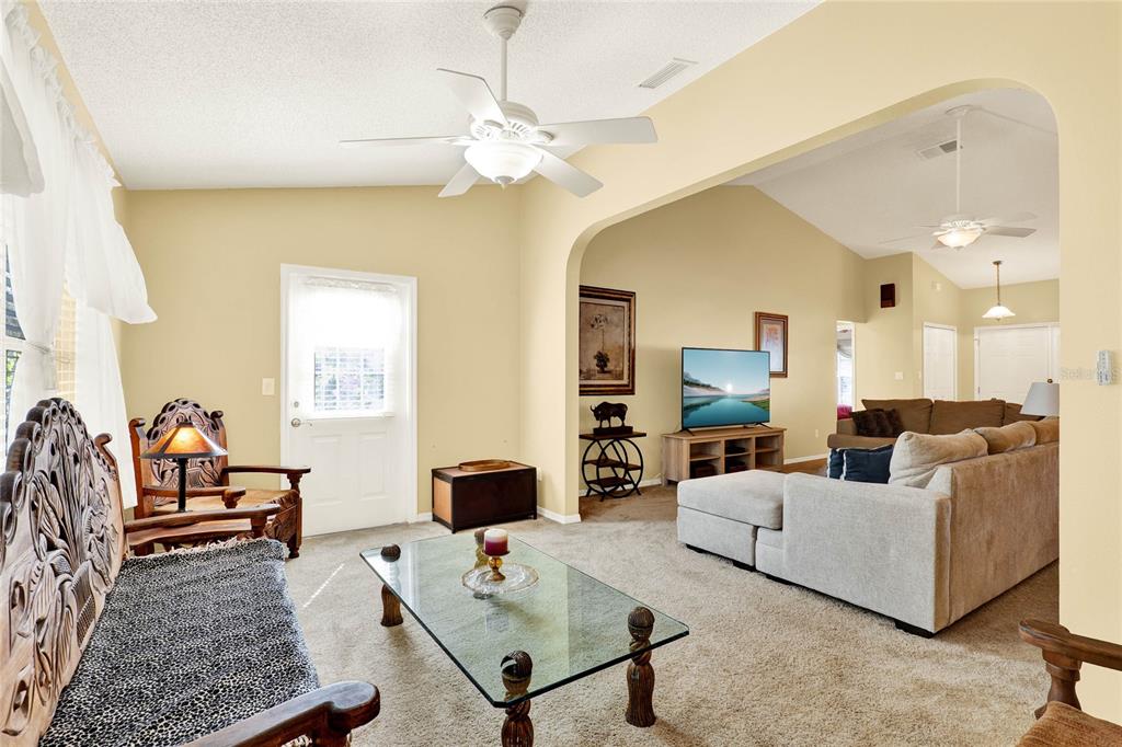 4721 Tara View Road Leesburg, FL 34748 - Photo 8 of 37 Gallery Image 8