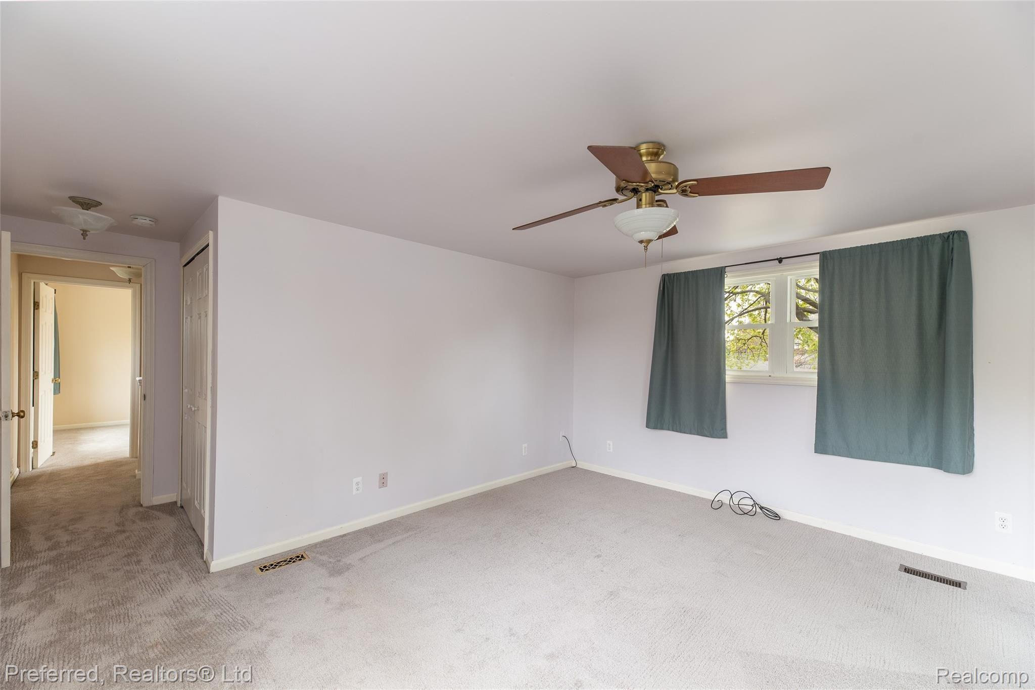 19045 Norwich Road Livonia, MI 48152 - Photo 16 of 30 Norwich-34.jpg