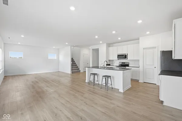 $339,900 | 250 Evening Bay Court, Pendleton, IN 46064