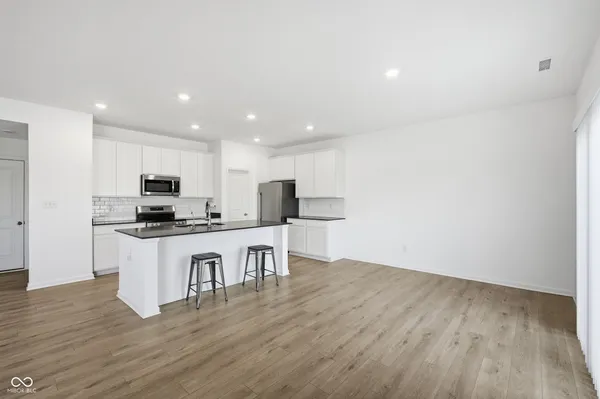 $339,900 | 250 Evening Bay Court, Pendleton, IN 46064