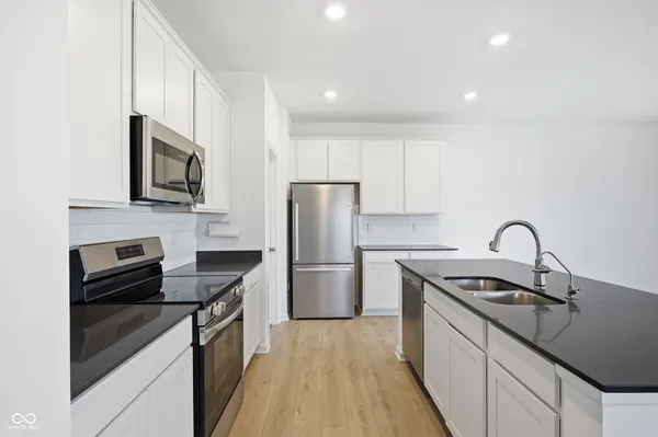 $339,900 | 250 Evening Bay Court, Pendleton, IN 46064