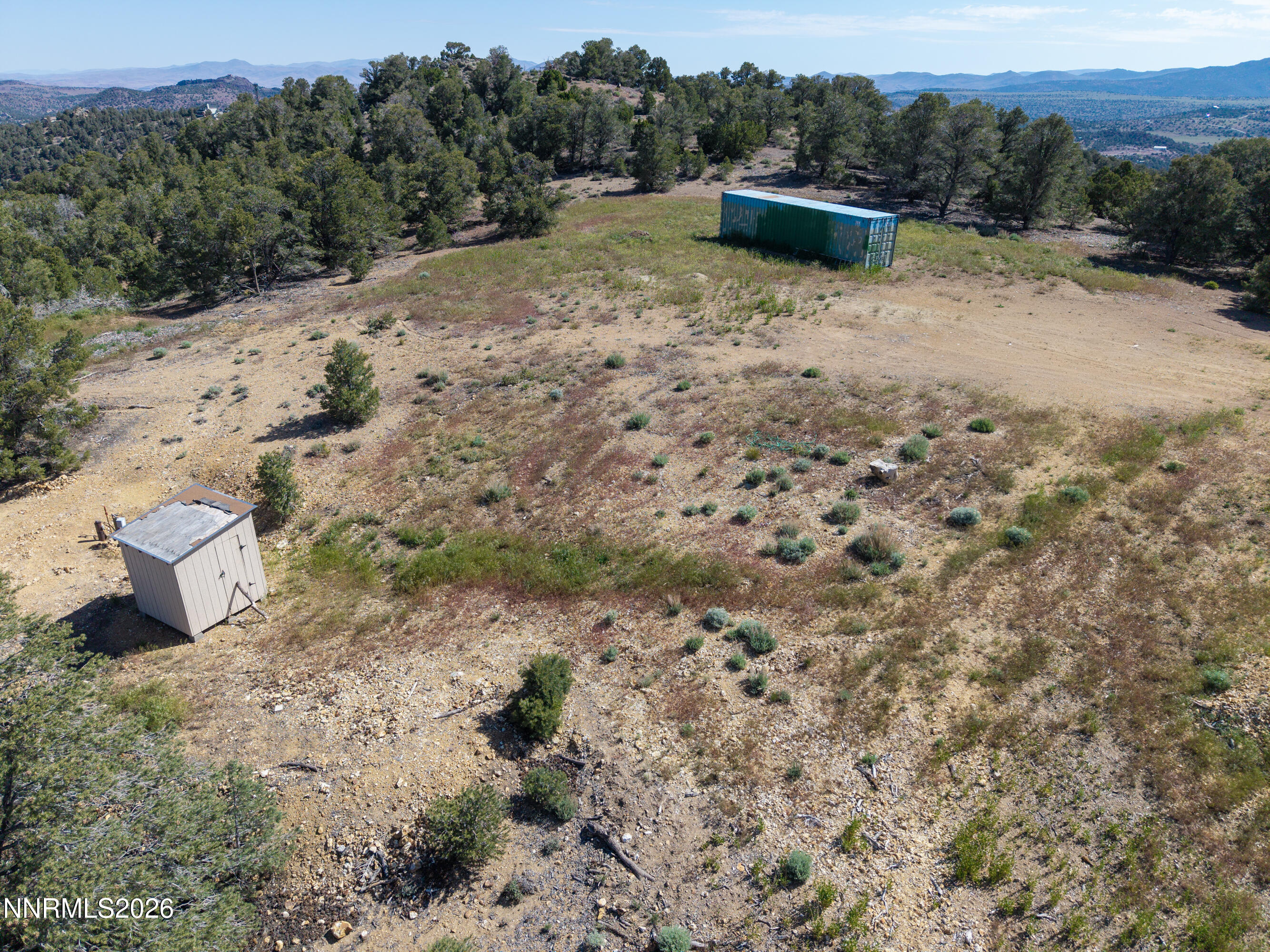 470 Crestview Road Reno, NV 89521 - Photo 11 of 19 a view of a dry yard with wooden fence
