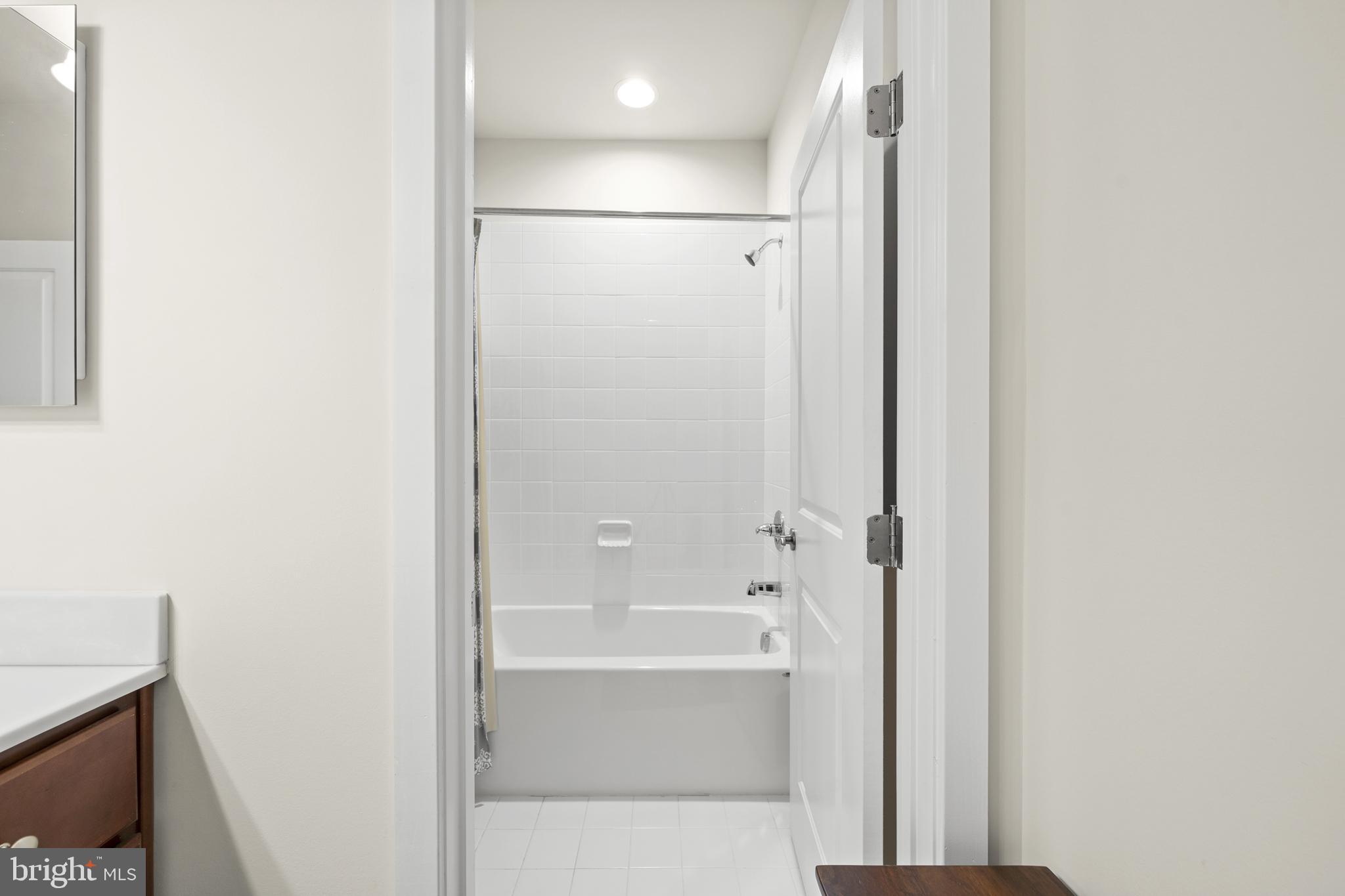 13896 Ensign Road Solomons, MD 20688 - Photo 10 of 27 Hall Bath Shower w Tub
