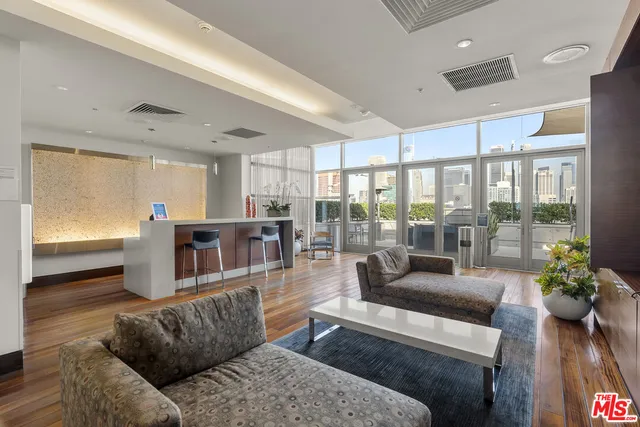 $4,000 | 1155 South Grand Avenue, Unit 1103, Los Angeles, CA 90015