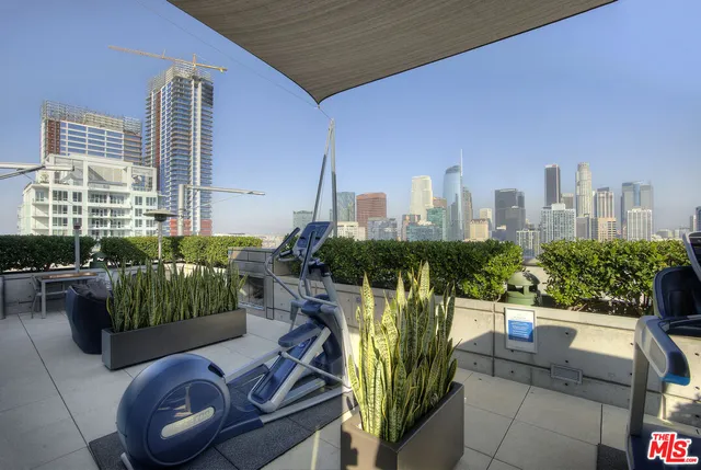 $4,000 | 1155 South Grand Avenue, Unit 1103, Los Angeles, CA 90015