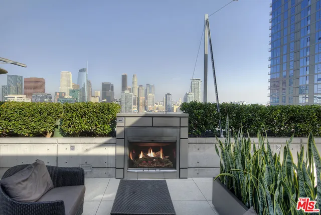 $4,000 | 1155 South Grand Avenue, Unit 1103, Los Angeles, CA 90015