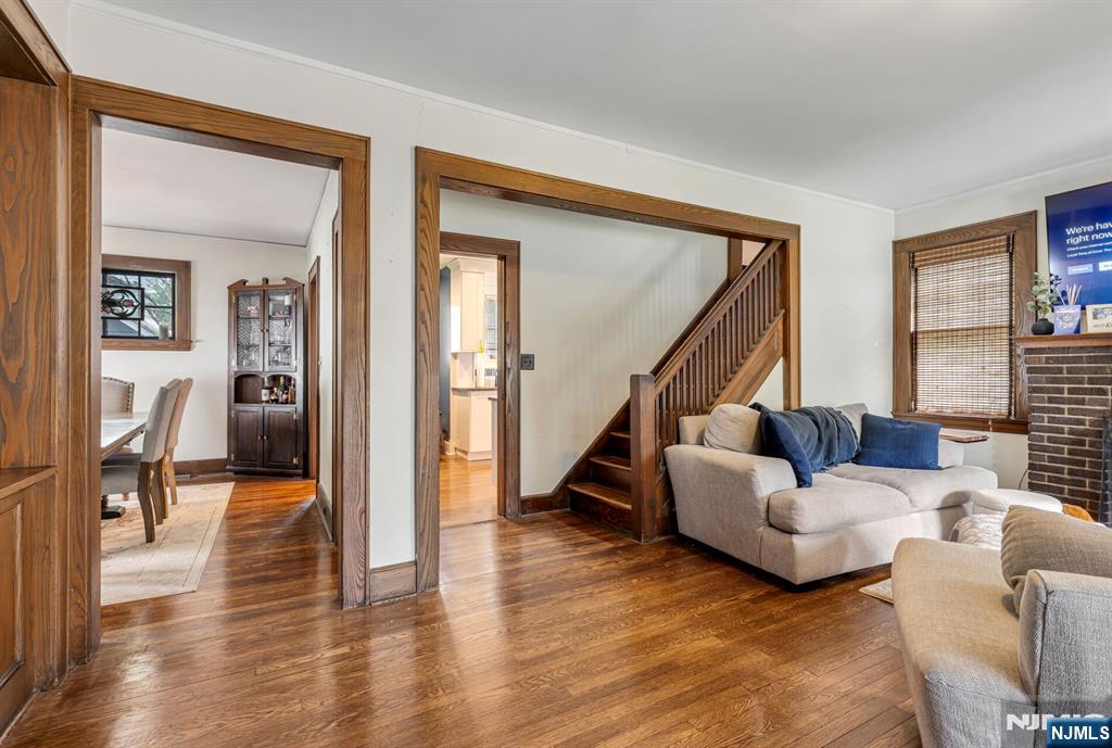 19 Christopher Place Ridgewood, NJ 07450 - Photo 8 of 34 Gallery Image 8
