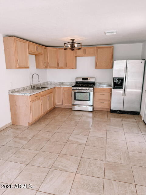 916 East 4th Street Douglas, AZ 85607 - Photo 3 of 9 IMG_0379