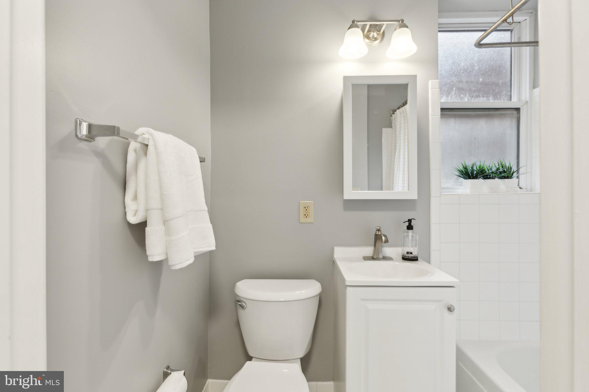 1458 Columbia Road Northwest, Unit 401 Washington, DC 20009 - Photo 12 of 14 Gallery Image 12