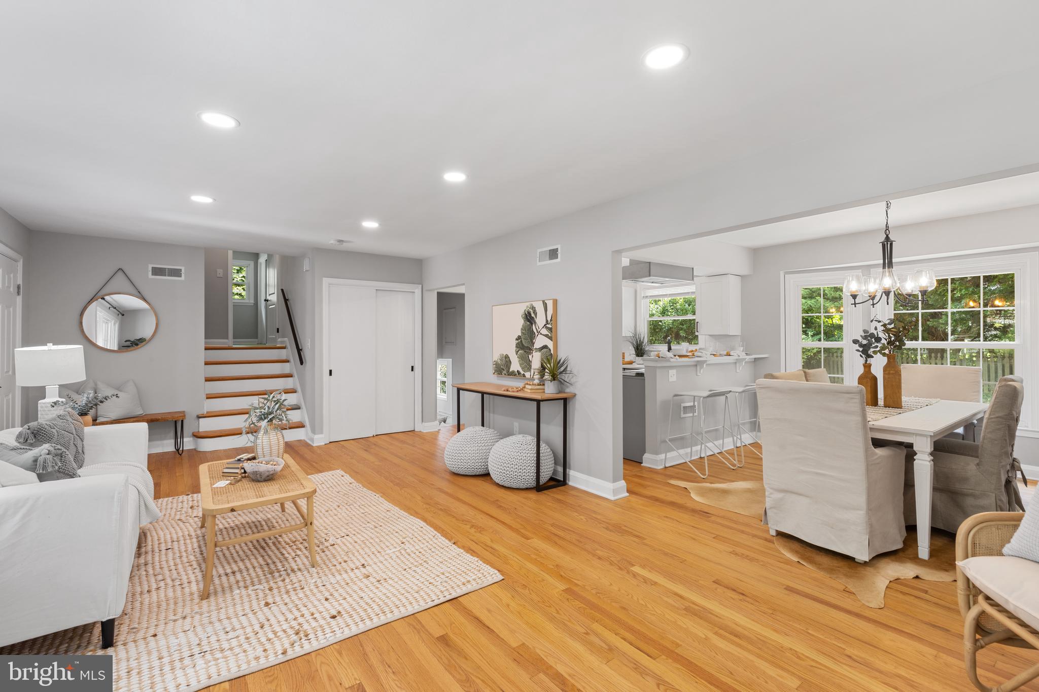 7003 Wardman Road Baltimore, MD 21212 - Photo 5 of 42 a living room with furniture and wooden floor