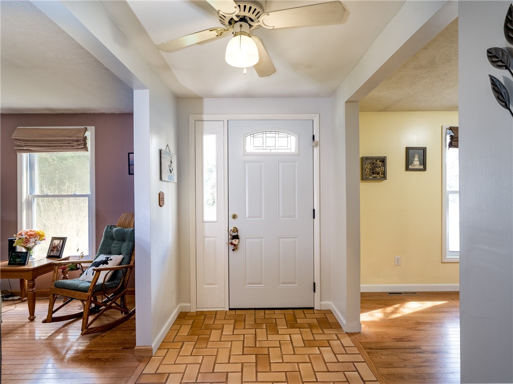 5380 Upper Holley Road Clarendon, NY 14470 - Photo 11 of 36