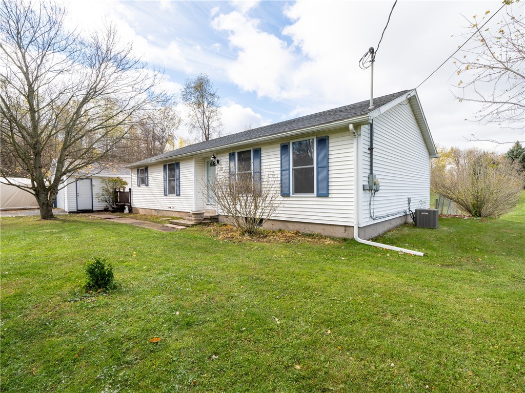 5380 Upper Holley Road Clarendon, NY 14470 - Photo 4 of 36