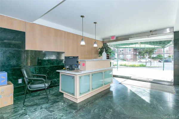 $4,995 | 88 Cutter Mill Road, Unit 418, Great Neck, NY 11021