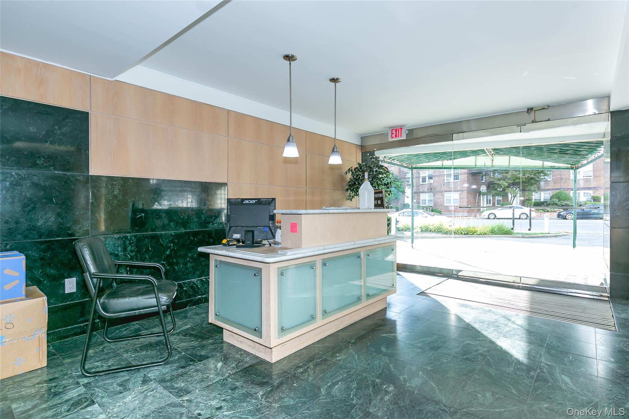 88 Cutter Mill Road, Unit 418 Great Neck, NY 11021 - Photo 2 of 23