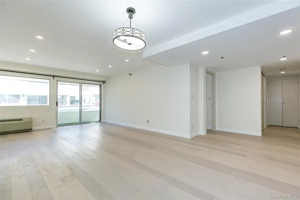 $4,995 | 88 Cutter Mill Road, Unit 418, Great Neck, NY 11021