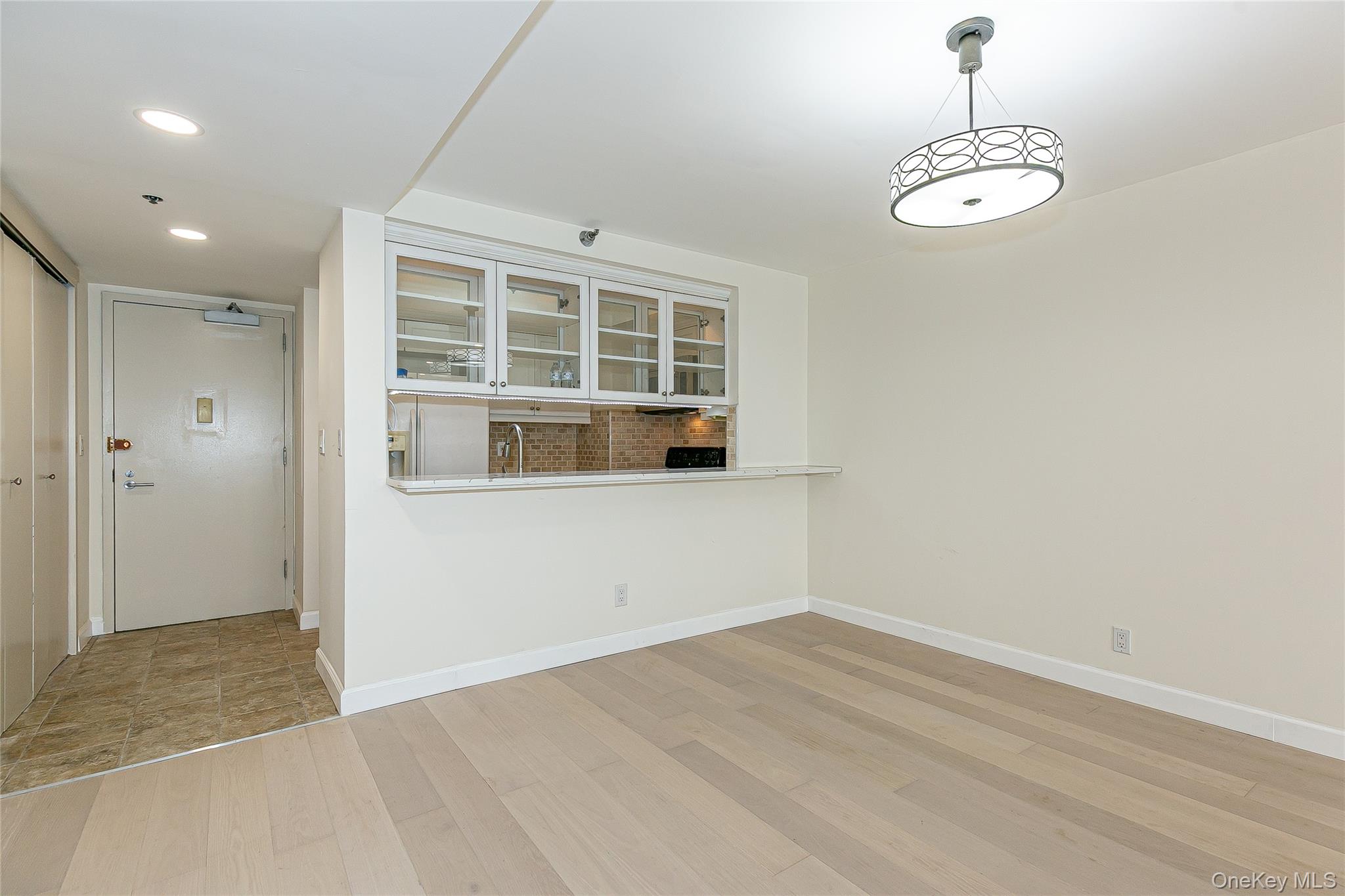 88 Cutter Mill Road, Unit 418 Great Neck, NY 11021 - Photo 8 of 23