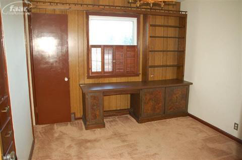 4087 Beecher Road Flint, MI 48532 - Photo 8 of 17 20348653-7.JPG