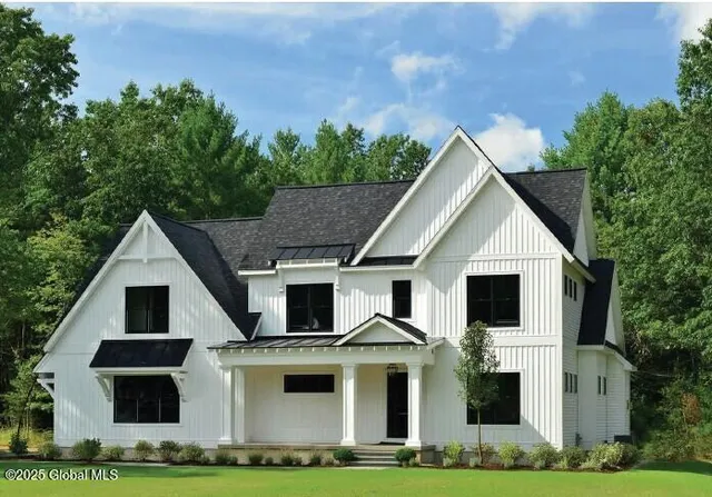 $999,850 | 34 Catalina Drive, Milton, NY 12020