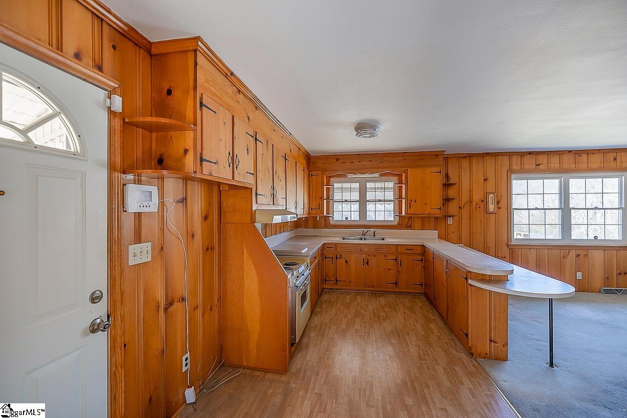 220 Fowler Circle Greenville, SC 29607 - Photo 13 of 33