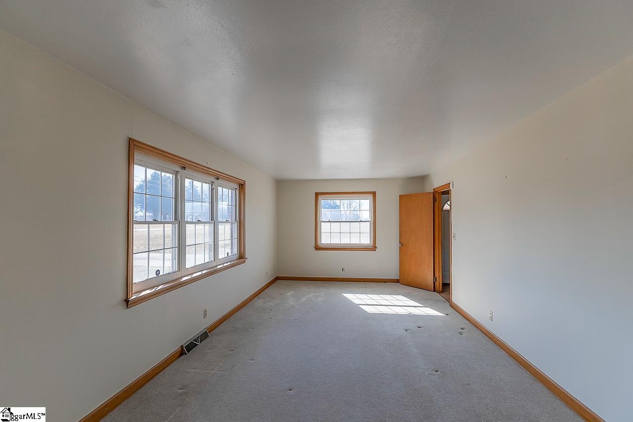 220 Fowler Circle Greenville, SC 29607 - Photo 15 of 33