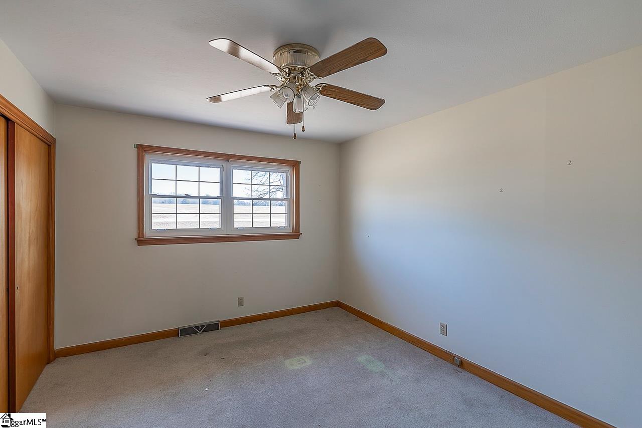 220 Fowler Circle Greenville, SC 29607 - Photo 17 of 33