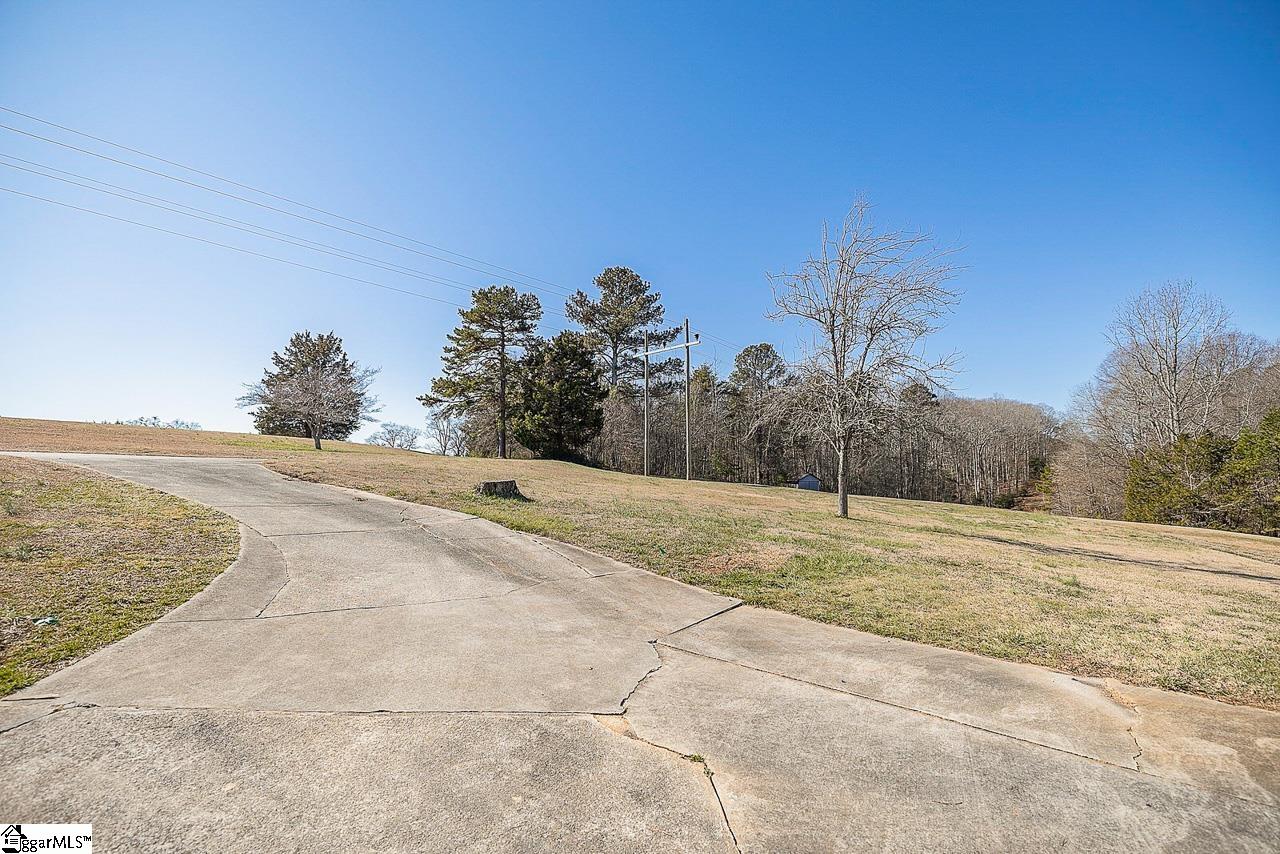 220 Fowler Circle Greenville, SC 29607 - Photo 31 of 33